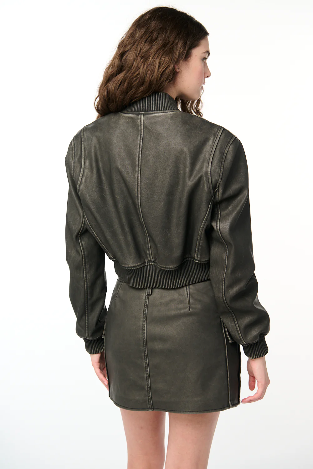 On Track Bomber - Image 4