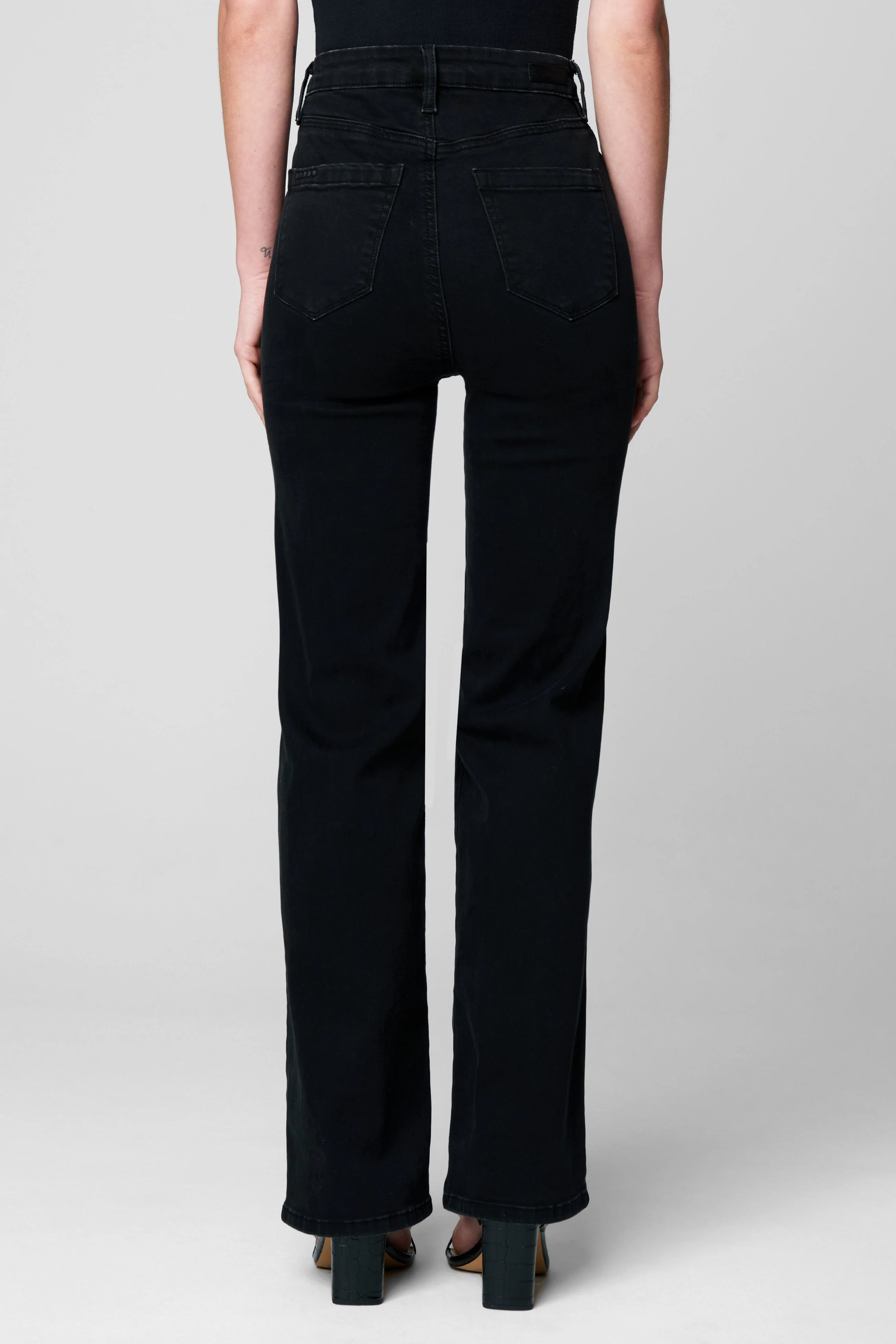 The Franklin in Justified Jean - Image 4